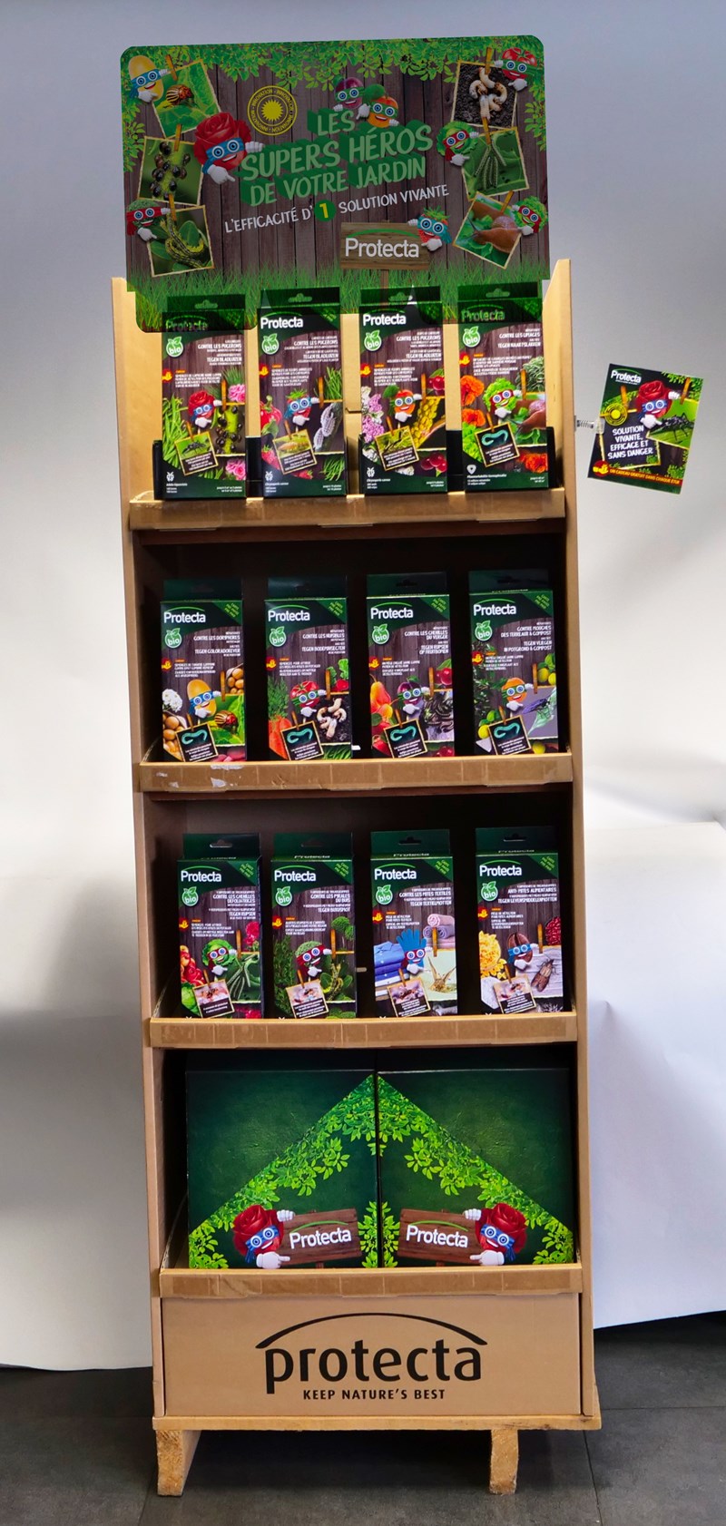 Display rempli (coté) Protecta BE_